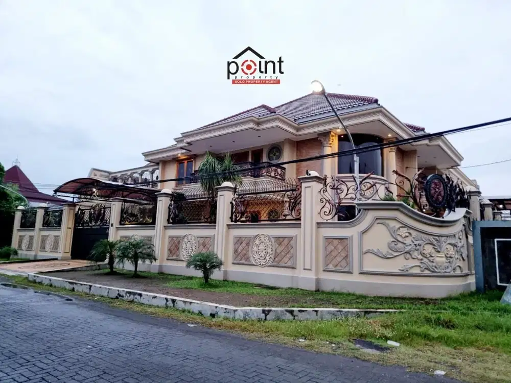 Rumah Mewah Classic Luas Full Furnish Kokoh Lingkungan Premium Grogol