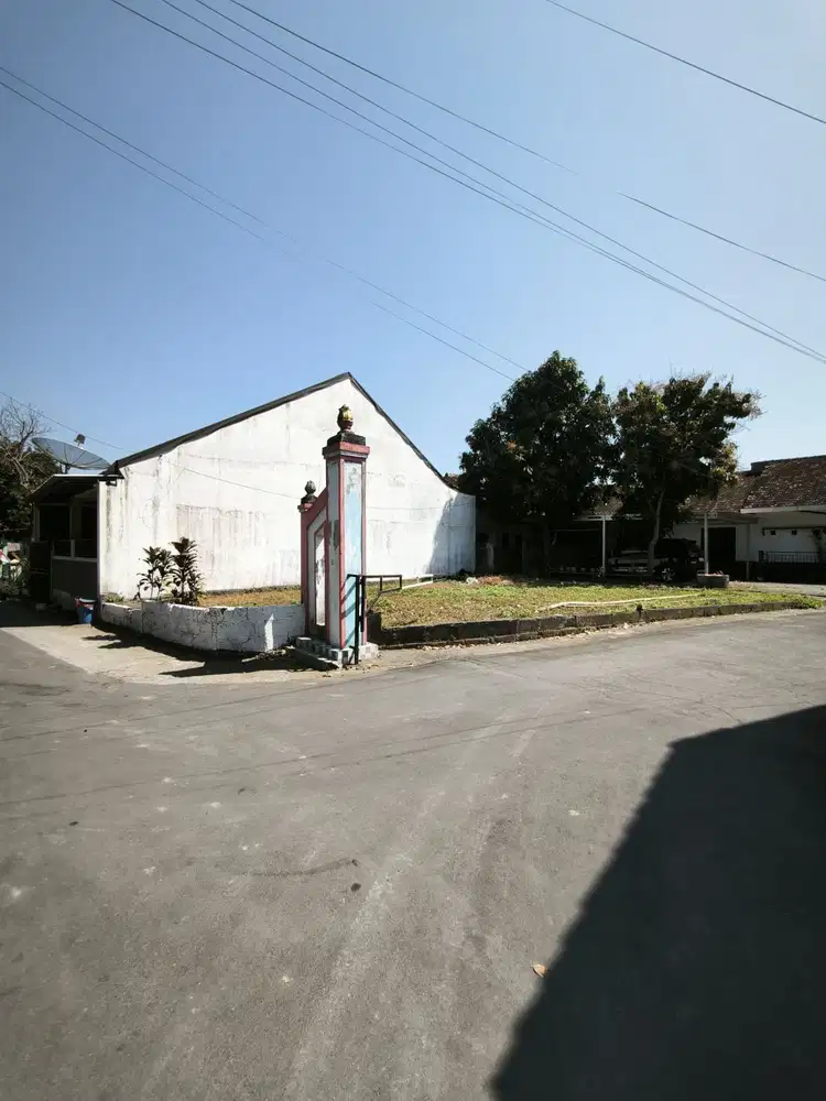 PEKARANGAN BAGUS DI UTARA PASAR CEBONGAN MLATI