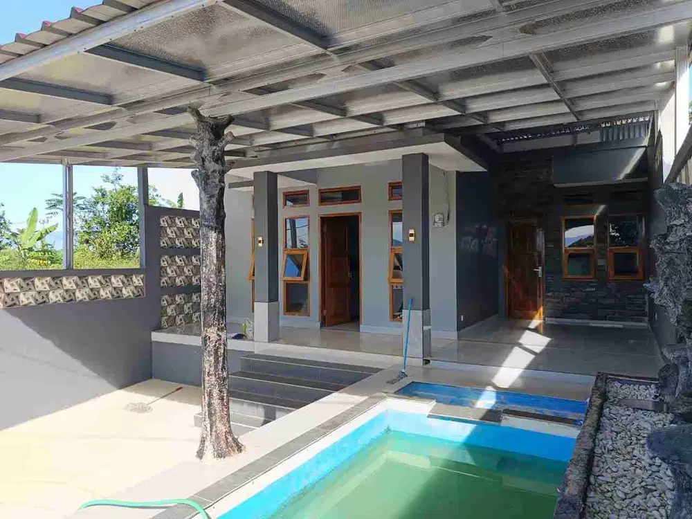 Hunian Nyaman di Cileunyi Rumah Jurai Kolam Ikan & Parkir Luas Jalan Vila Bandung Indah