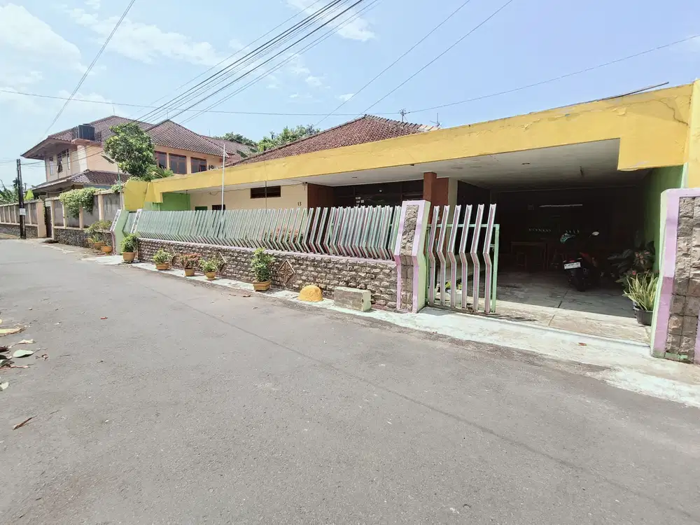 Rumah megah Berkoh pusat kota Purwokerto dekat RS Bunda, RS Margono