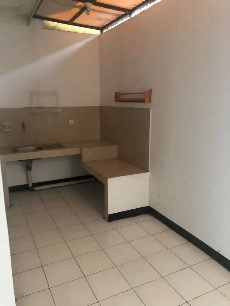 Disewakan Rumah Siap Huni di Taman Cibaduyut Indah 1