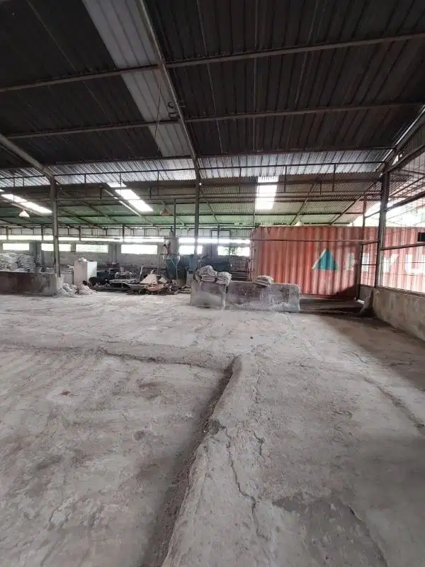 Gudang Dekat Exit Tol Balaraja Siap Pakai di Parung Panjang