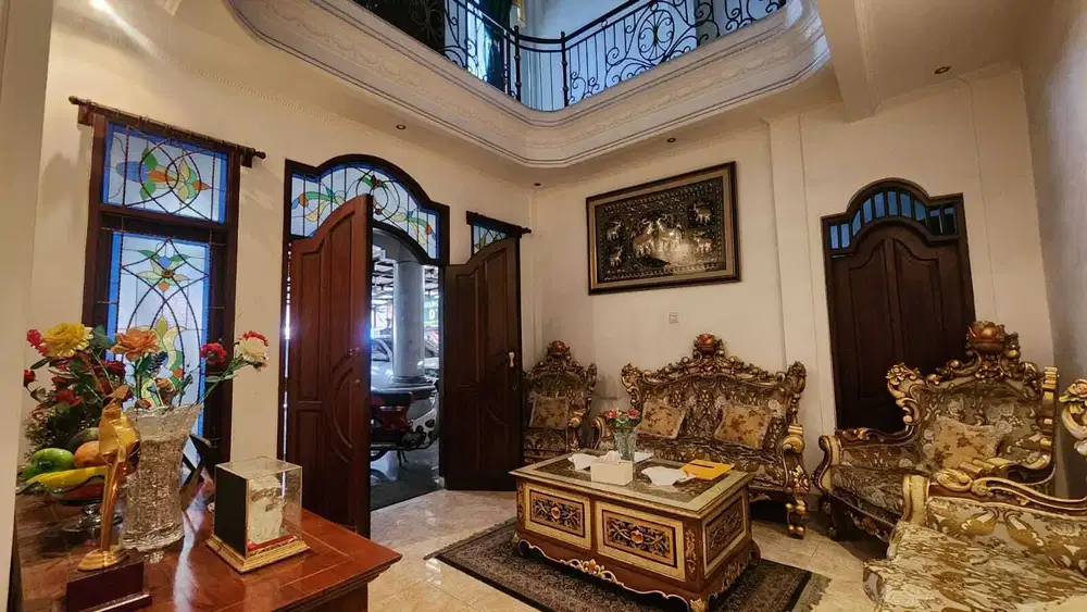 DIJUAL RUMAH SEKALIGUS TOKO DAN KONTRAKAN