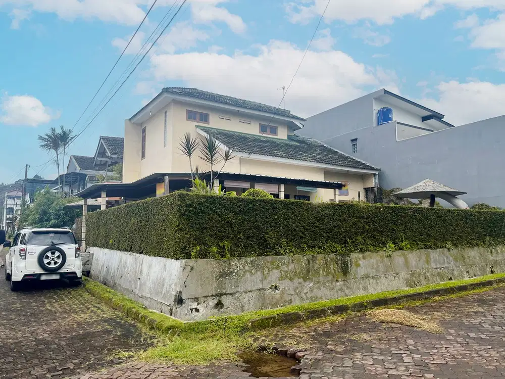 Villa Siap Huni Suasana Asri di Villa Green Apple