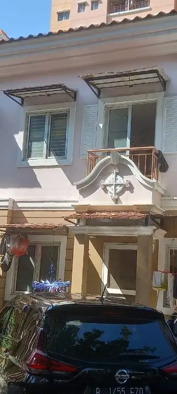 Di Jual Cepat Townhouse City Resort Cemgkareng