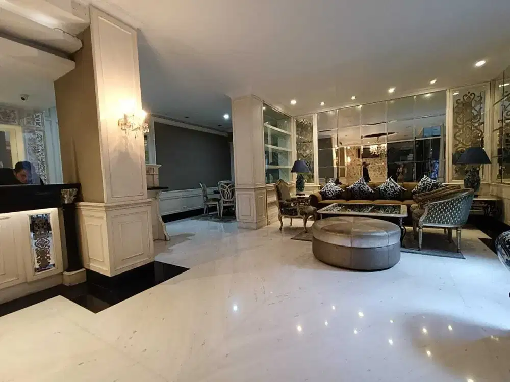 Disewakan Hotel dan Cafe Bintang 3 di Dago