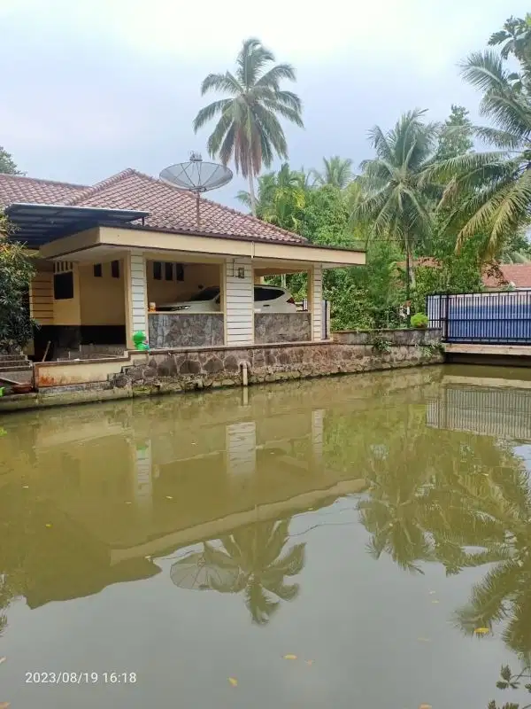 villa dan balong hasil ikan melimpah