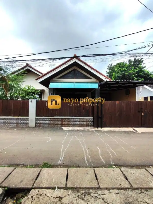 Rumah Bagus Tanah Luas Lokasi Strategis di Bambu Apus Cipayung