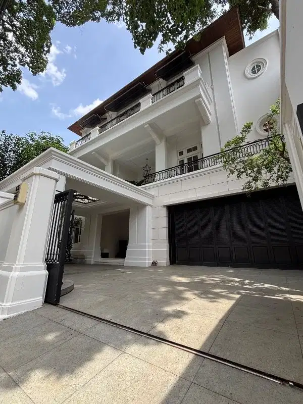 Dijual rumah mewah siap huni kawasan elit di kuningan