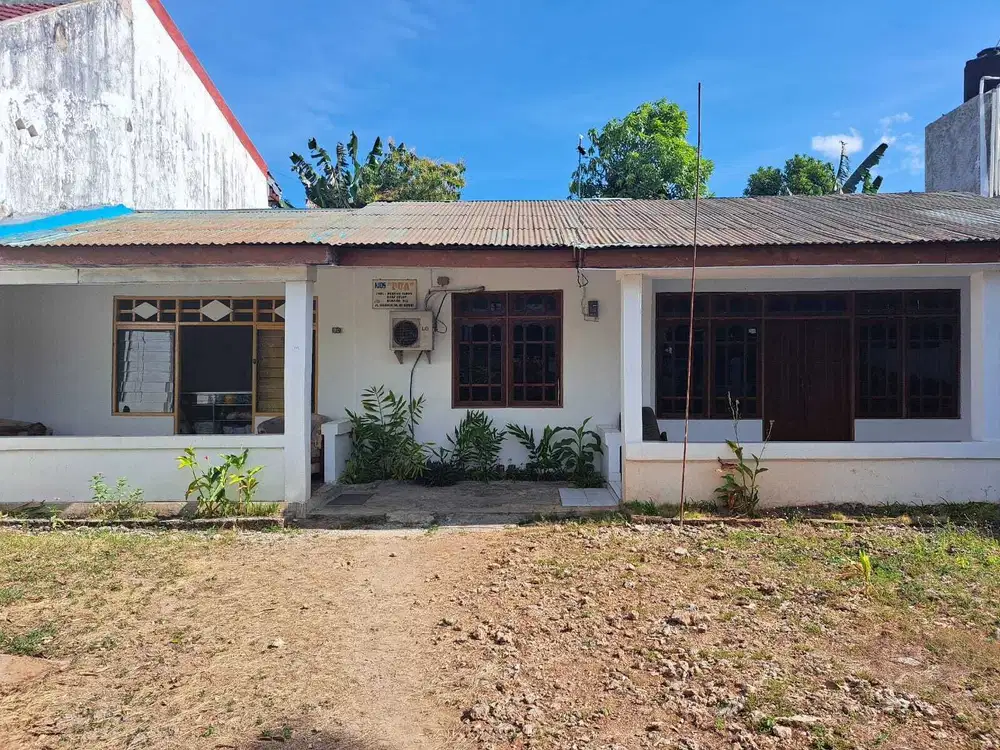 Dijual Rumah Tua pinggir jalan Dr Suharto Kota Kupang NTT