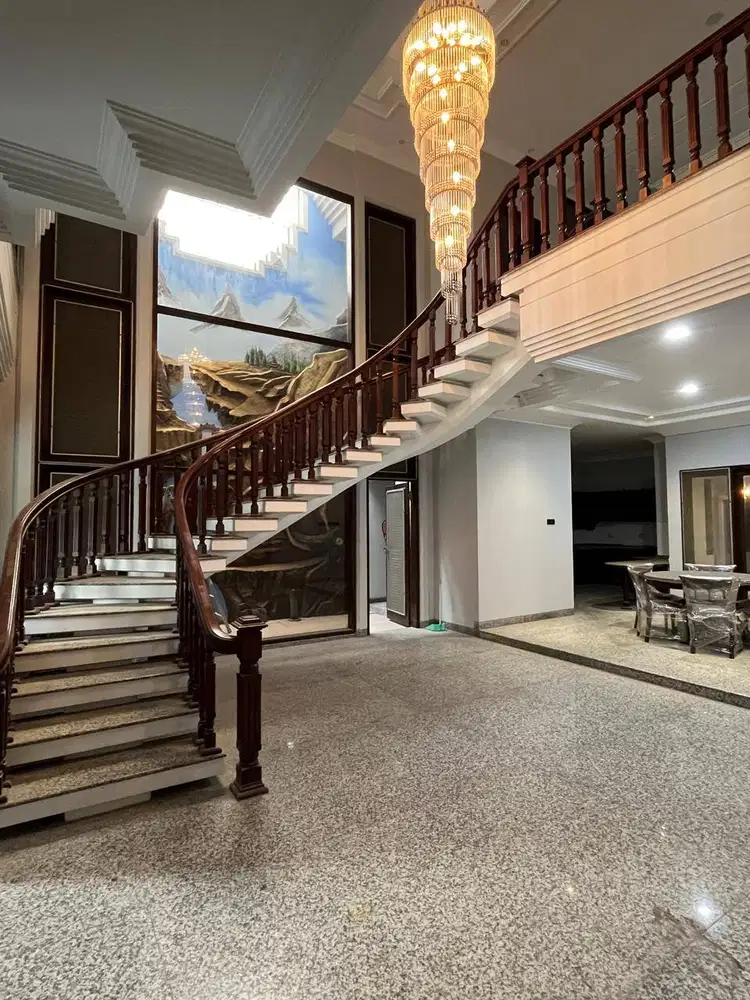 Dijual Rumah Darmo Baru Barat Baru Renovasi 2 Lantai Siap Huni