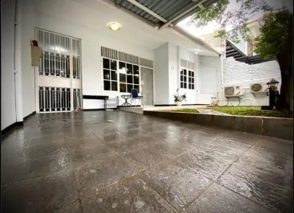 Rumah di Villa Kelapa Dua Jakarta Barat