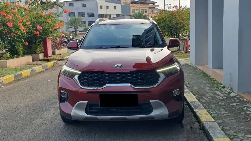 Kia Sonet 1.5 Premier 5 Seater Sunroof BOSE Merah 2021 Low Km Record