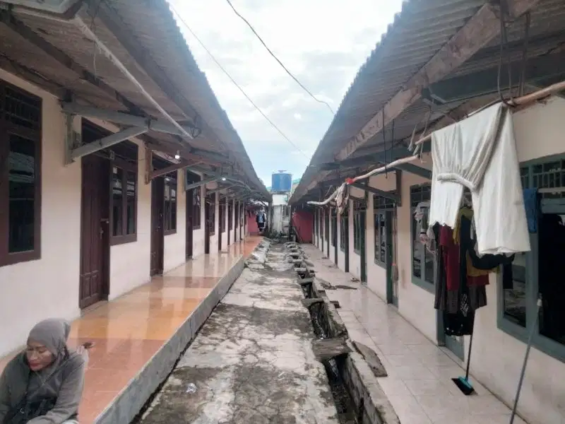 Turun harga jual kontrakan pinggir jalan raya surat SHM