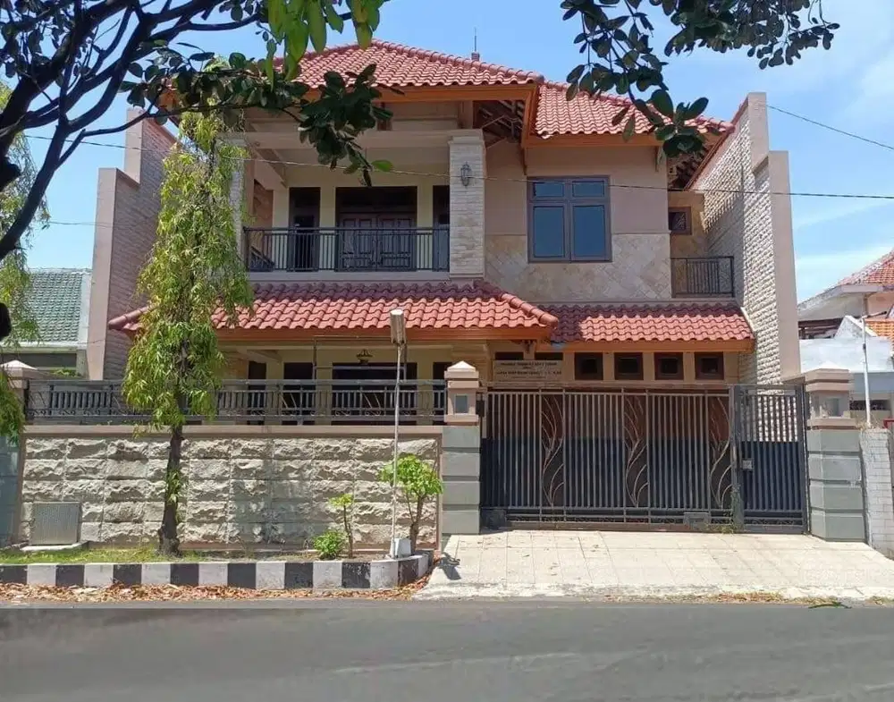 Dijual Rumah Rungkut Asri Barat 2 Lantai Siap Huni Row Jalan Lebar