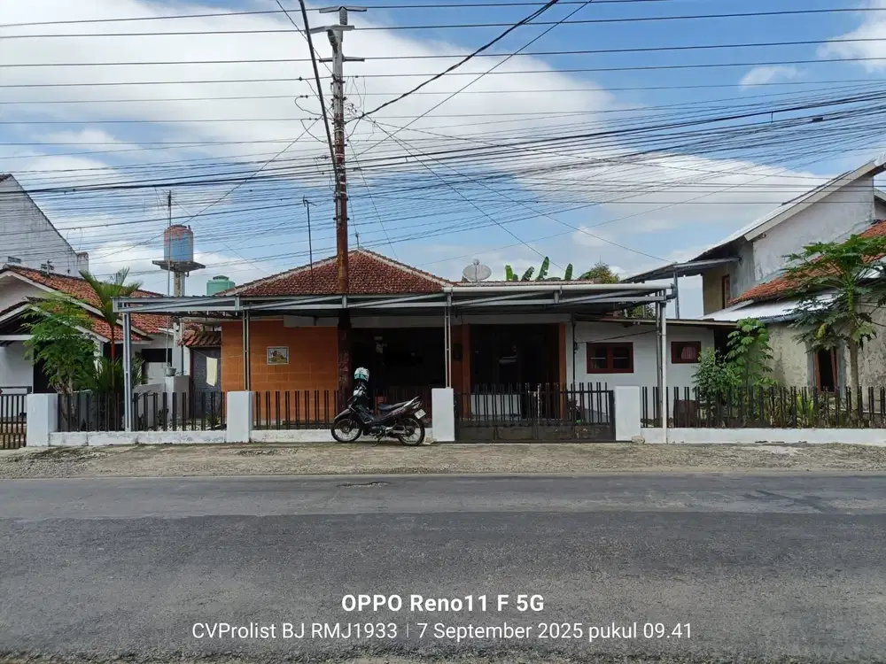 Di Sewakan Rumah Pinggir Jalan Besar 5 Menit Kampus Unsoed Purwokerto