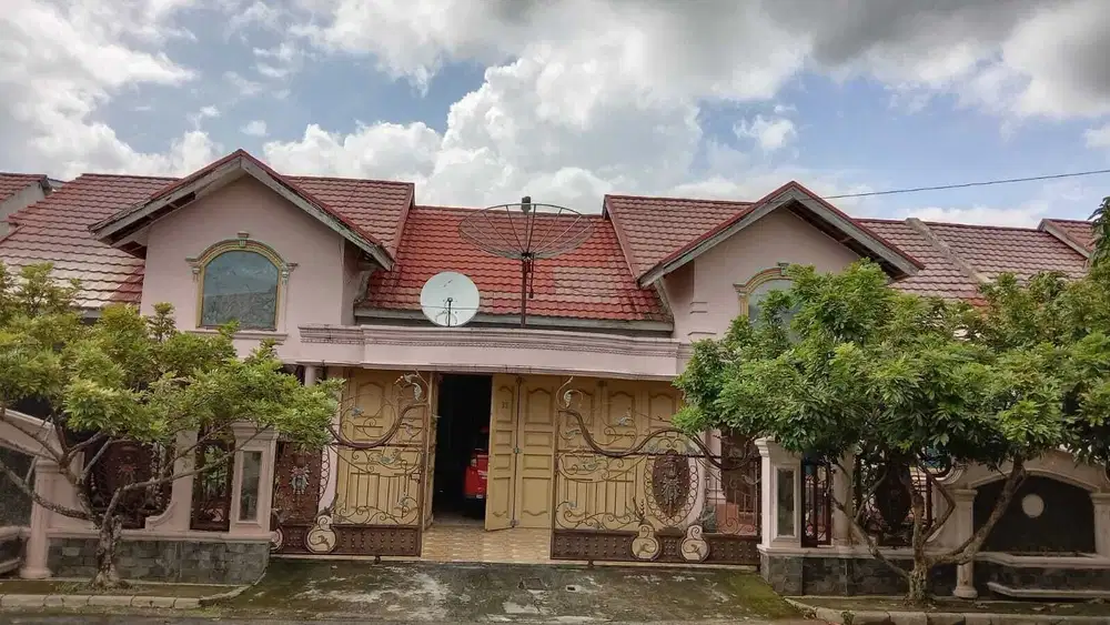 Rumah Luas Dan Strategis Di Kota Padang, Cuma 5 Menit Dari Uin