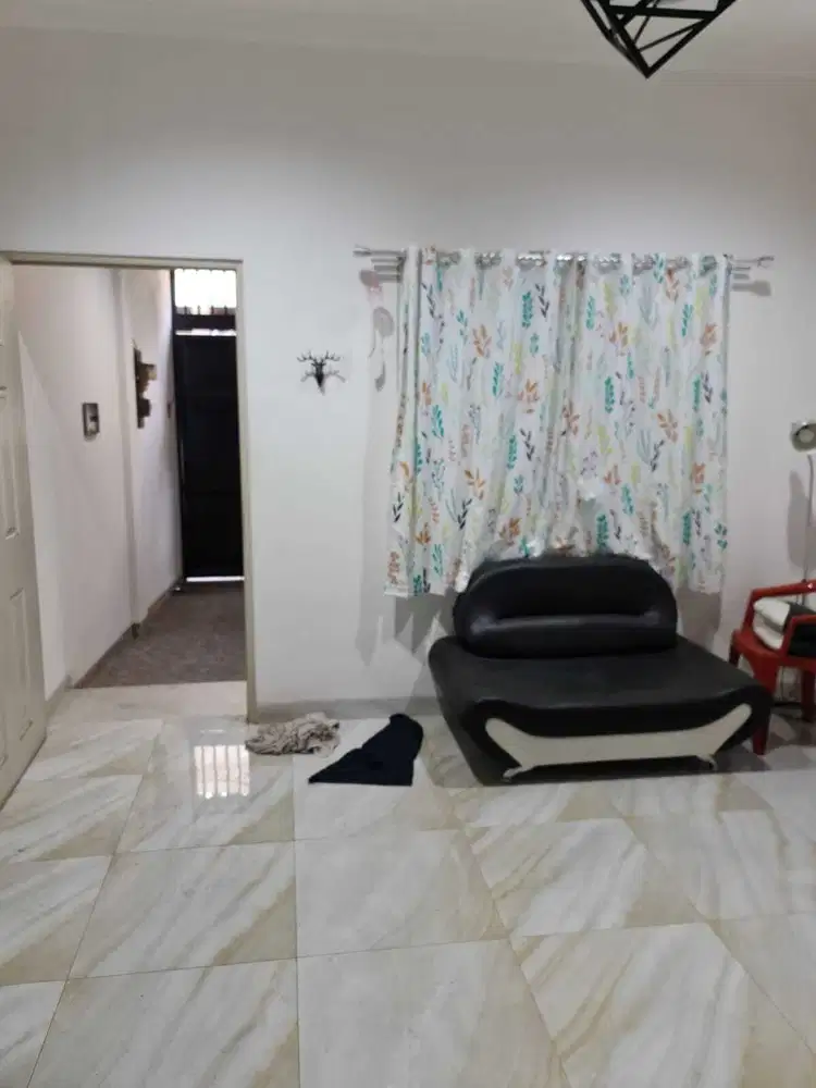 Dijual Cepat Rumah Siap Huni Semi Furnished Tanah Sereal 4x13 m 3,5 lantai