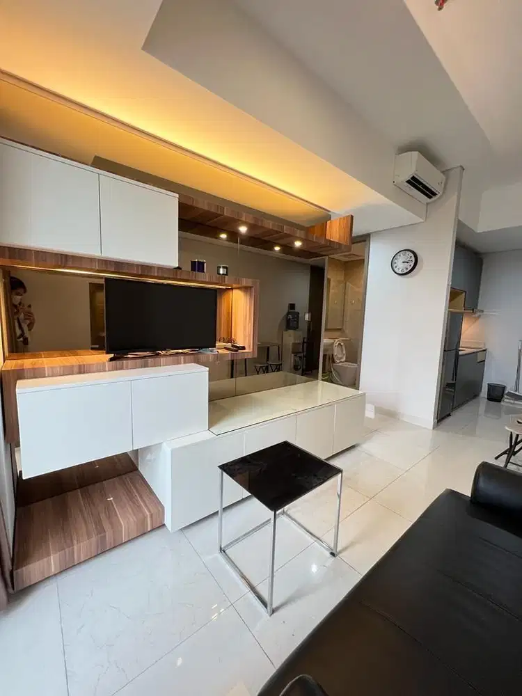 Di Jual Cepat Apartemen Taman Anggrek Residences 2 Bedroom Furnish