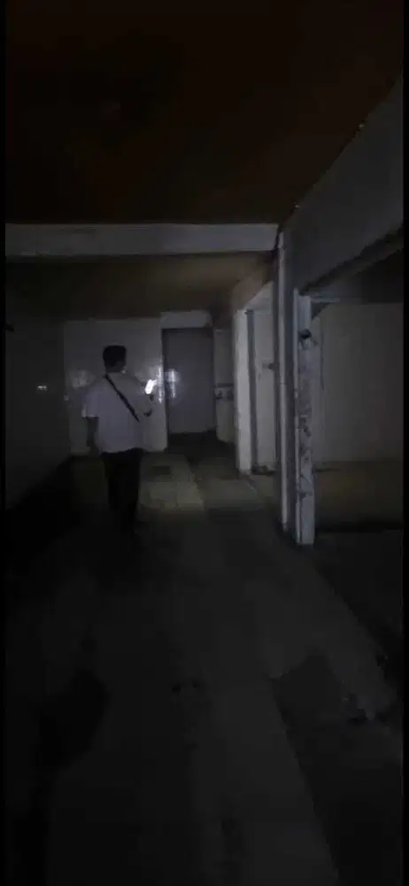 Dijual rumah dijembatan 5. Hitung tanah saja