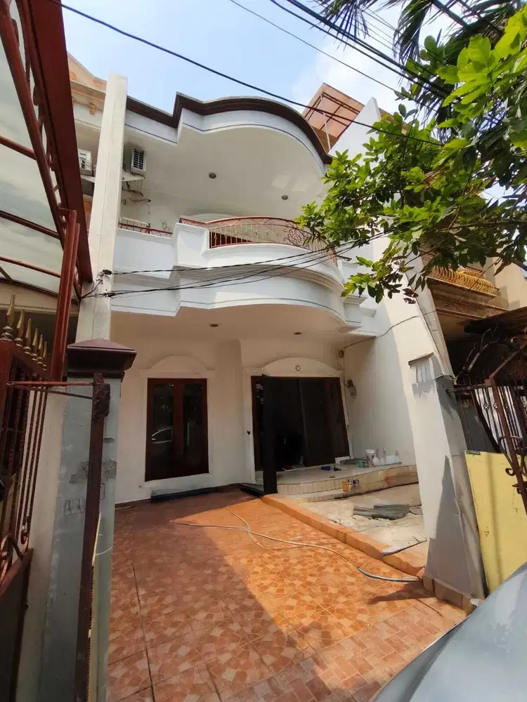 Di Sewakan Rumah  Rapi Siap Huni Di Sunter Jakarta Utara