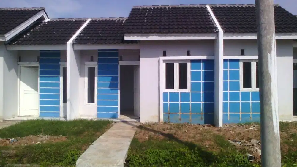 Dijual rumah standar perlu renovasi siaphuni di Perum Puri Gardenia