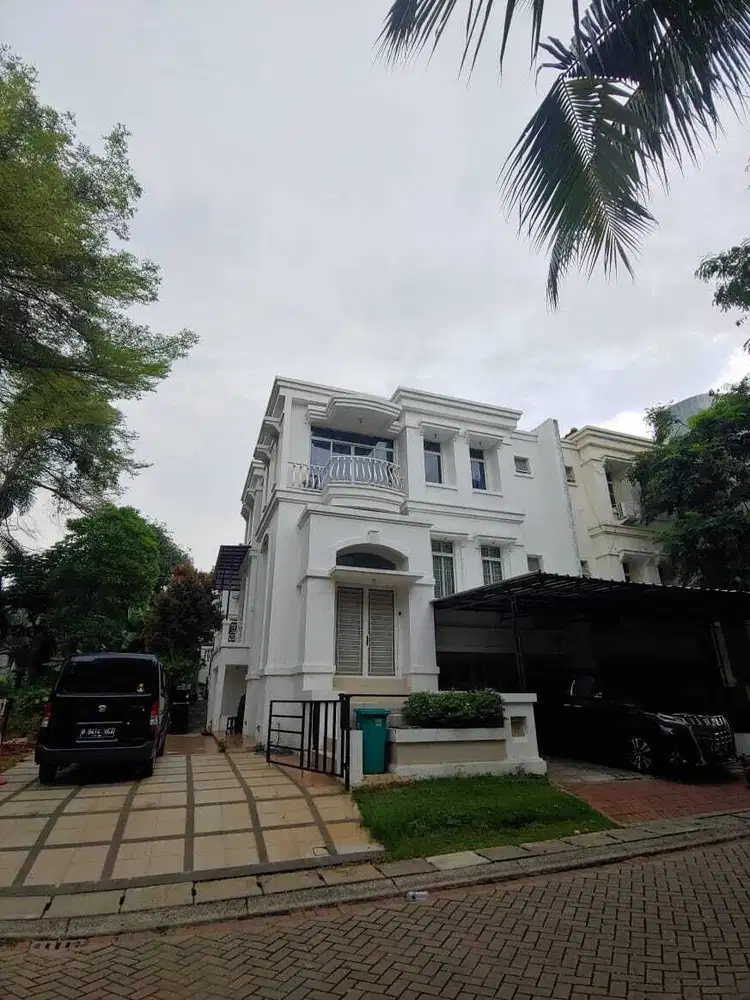 sewa rumah cluster BGM PIK uk 13x18m posisi hook furnish