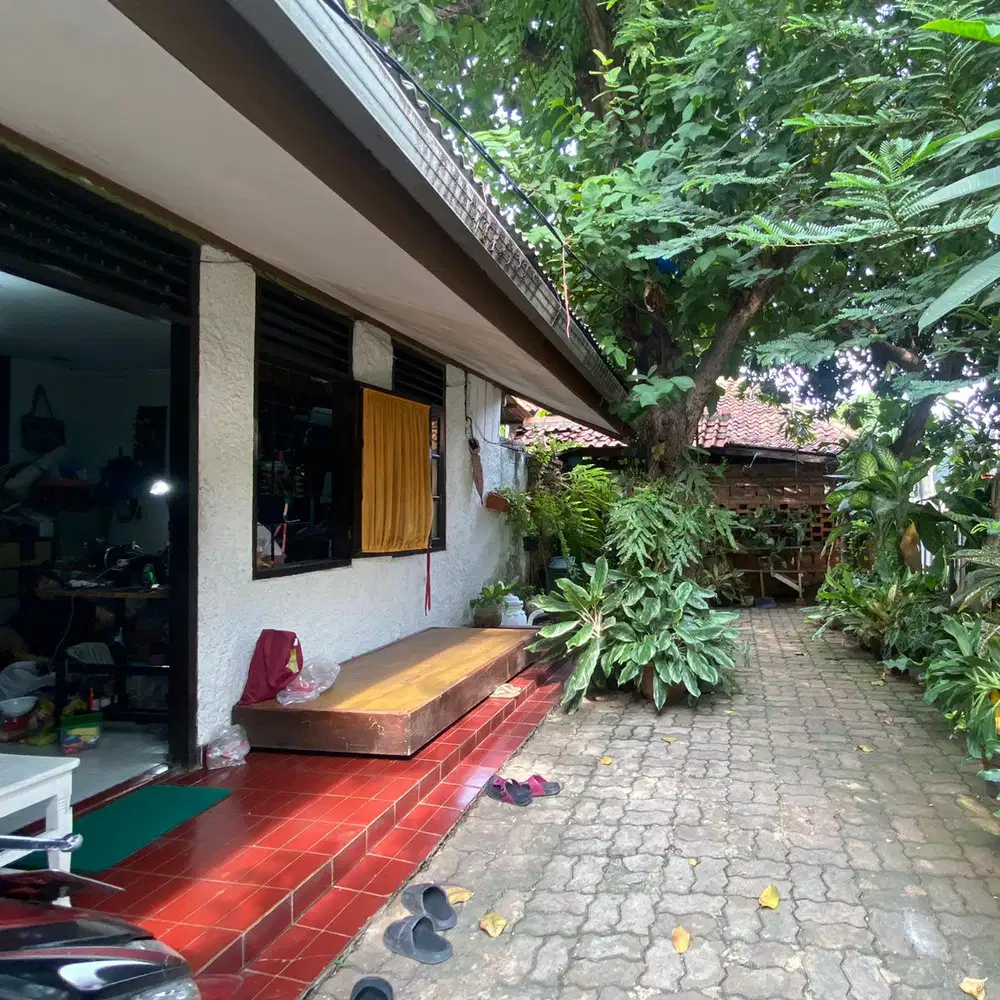 Rumah Lama Hitung Tanah Di Jalan Bendi Tanah Kusir - Jakarta Selatan