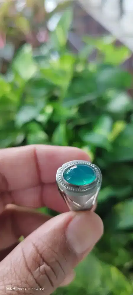 Batu Bacan giwang