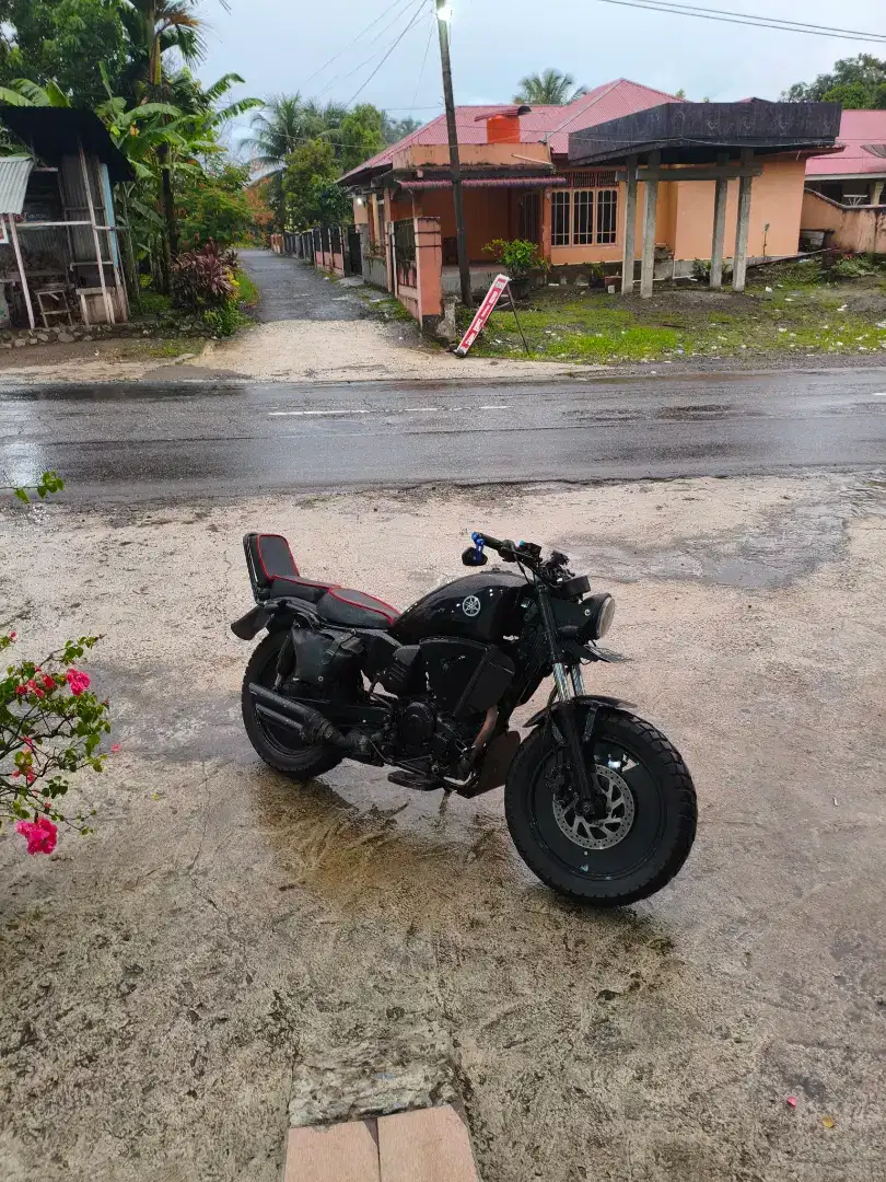 Byson custom bobber