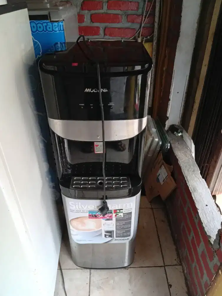 Dispenser bekas galon bawah Mer MODENA