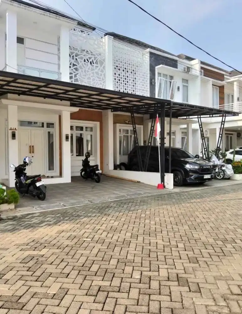 Rumah mewah 2 lantai perum elit Berkoh Purwokerto