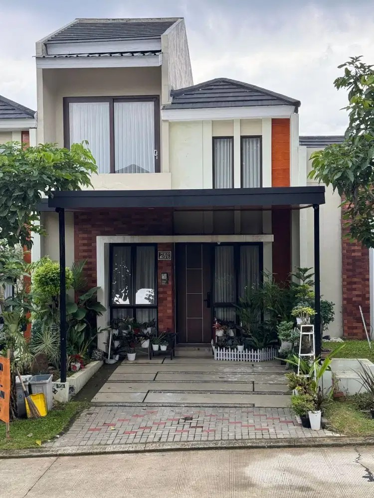 DIJUAL RUMAH 2 LANTAI BAGUS NEGO SEMI FURNIS DI CITRA SENTUL CITY