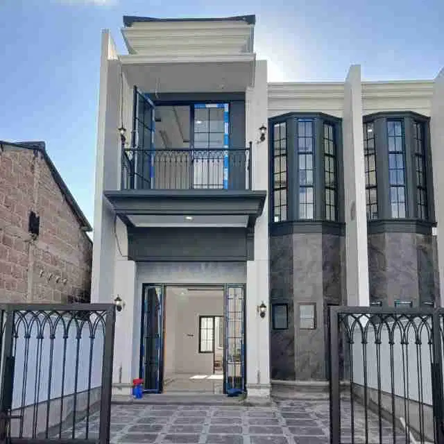 RUMAH MEWAH 2 LANTAI DEKAT KAWASAN GRAND DEPOK CITY