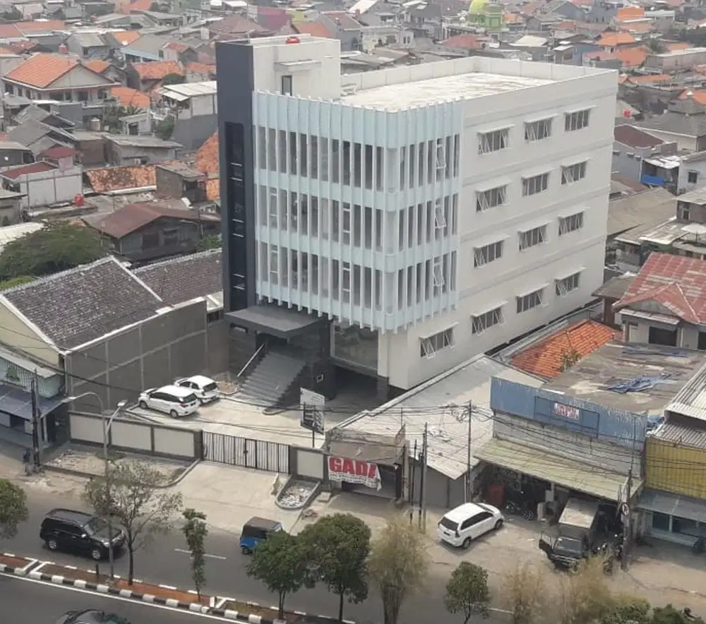 DIJUAL GEDUNG KANTOR 7 LANTAI BEBAS BANJIR DI KAWASAN PRAMUKA