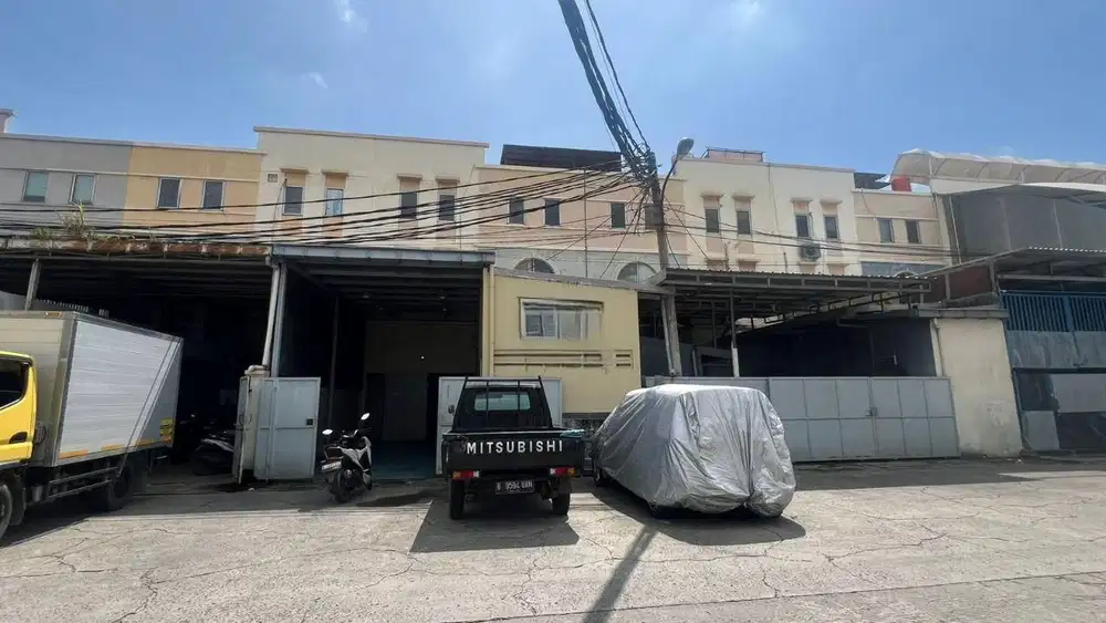 Gudang Gandeng Elang Laut PIK 1 Pantai Indah Kapuk Kamal Angke