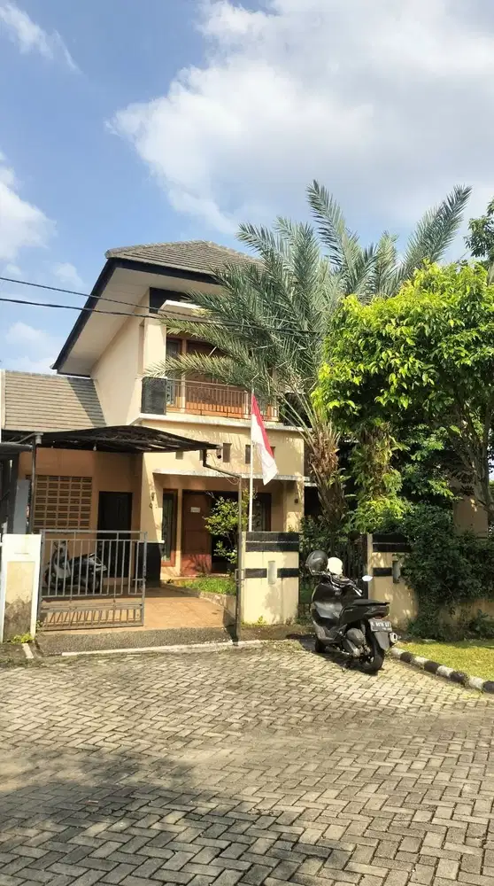 Rumah Hoek Murah Premium Strategis Kemang Pratama Akses Tol Mbz JORR