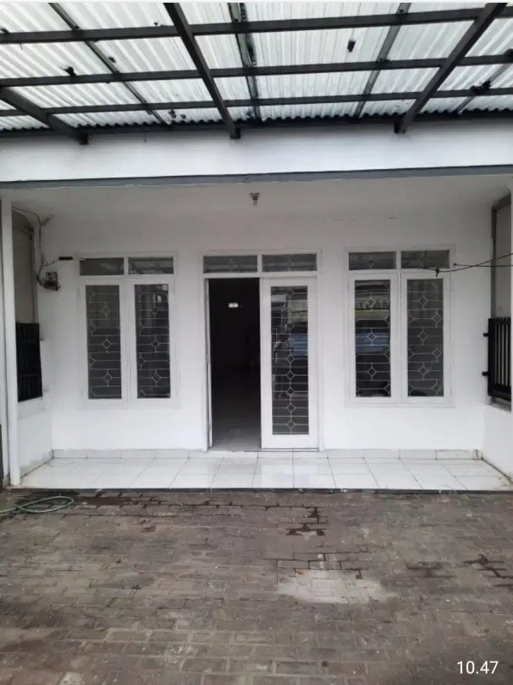 Disewakan Rumah Area Ramai Siap Huni di Sukaluyu