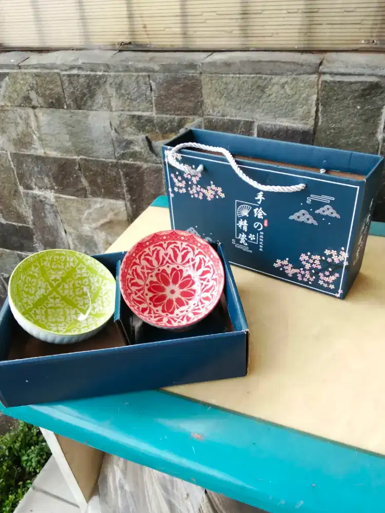 Panjangan atau dipakai mangkok kecil dan sumpit