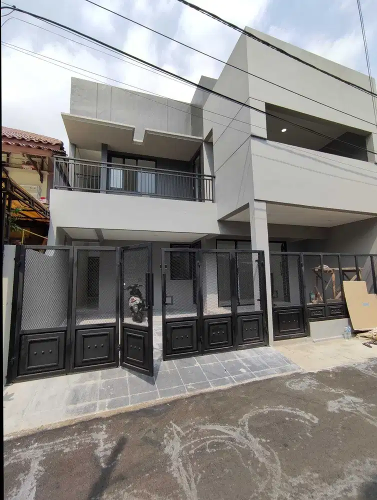 Rumah Baru Bagus Siyap Pakai di Pulo Asem Rawamangun Jakarta Timur.