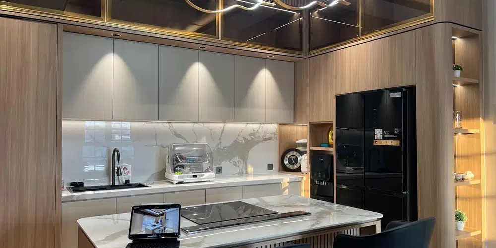 Rumah Mewah Full Interior dengan Kolam Renang &amp; Fasilitas Premium