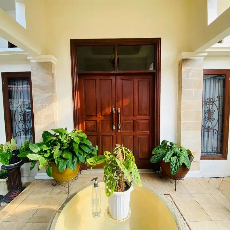 Rumah rapi siap huni di Pejaten Barat Jakarta selatan