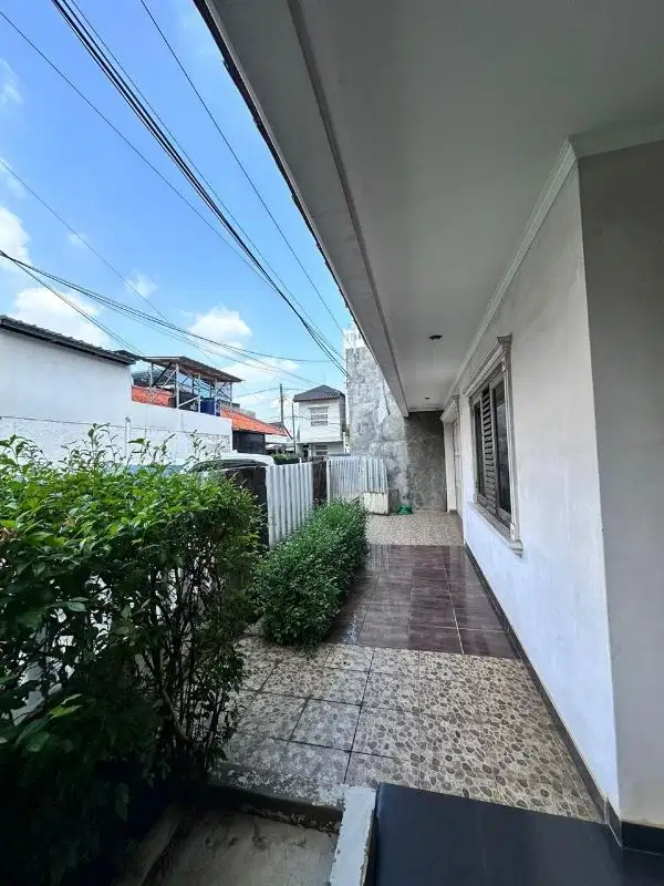 Di Jual Rumah Rapi Siap Huni di Rawamangun Jaktim