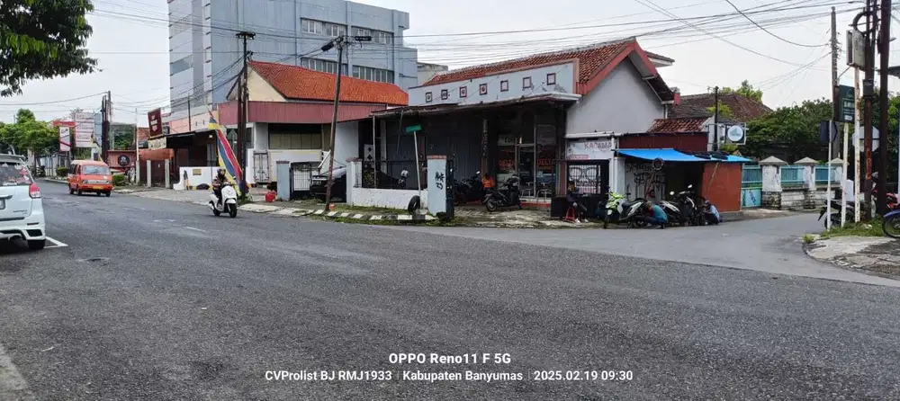 Dijual Toko Ditengah Kota,  1/2 Menit ke BRI Cabang Purwokerto