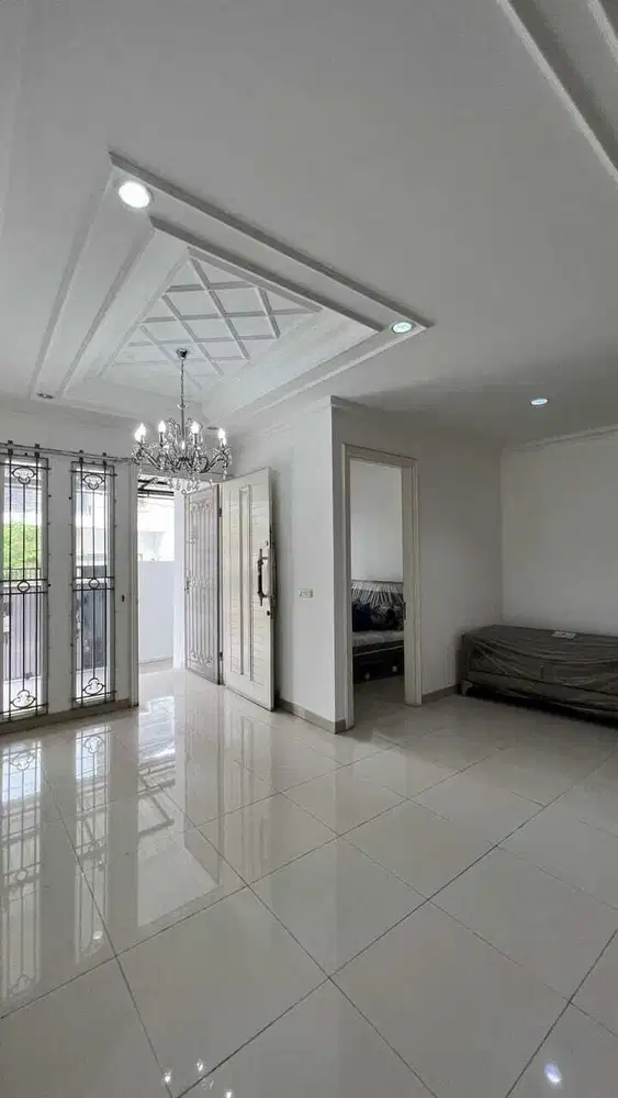 Termurah Rumah Siap Huni 2 Lantai di Puri Indah