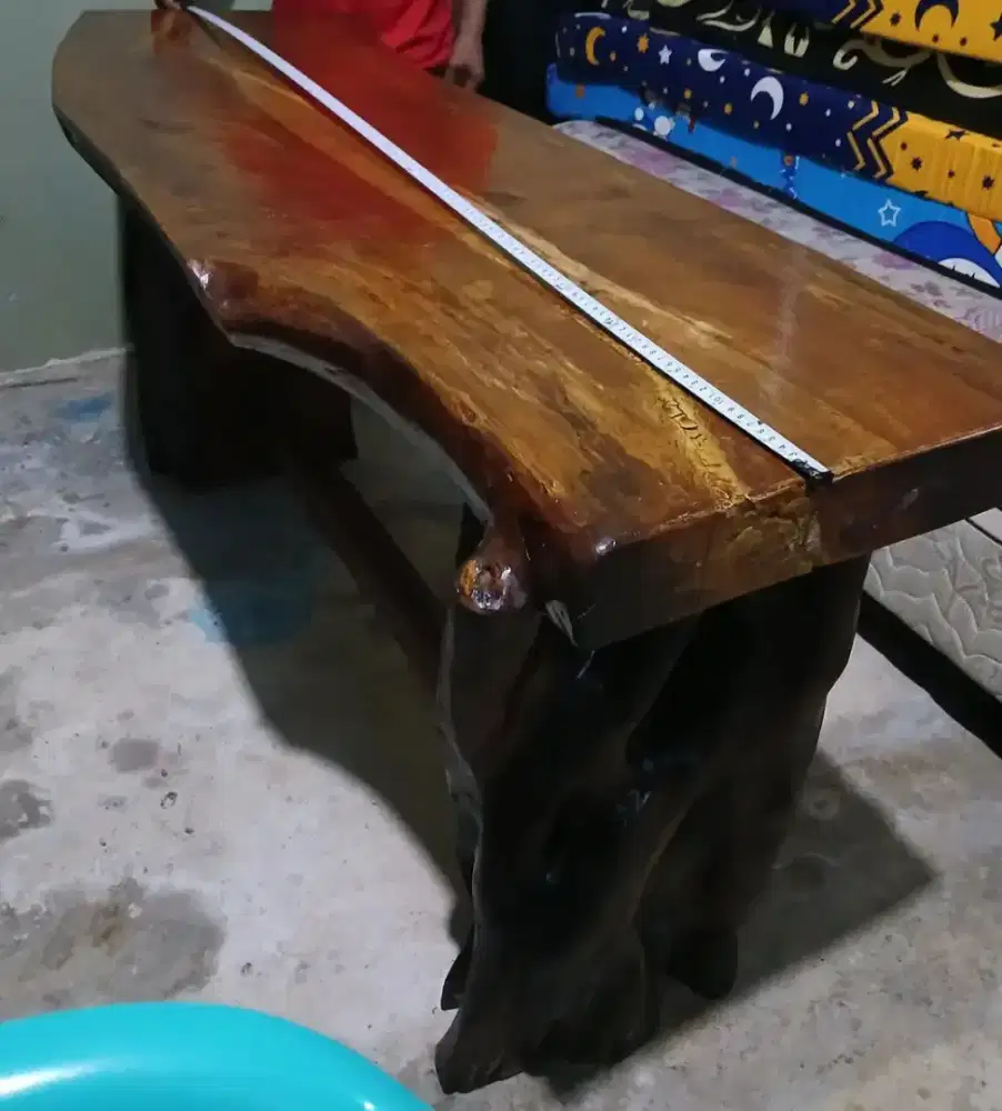 Meja solid trendy  istimewa mulus kinclong