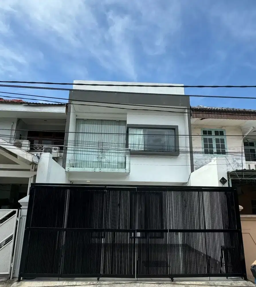 Dijual Rumah Full Renov dalam Kompek di Muara Karang Blok X