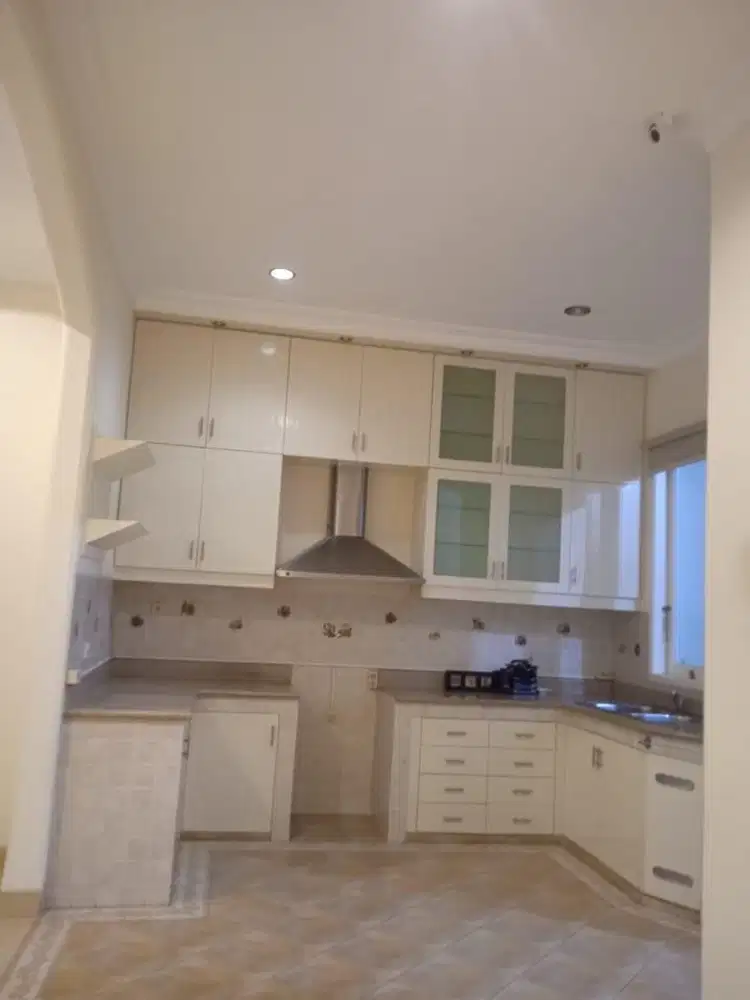 DIJUAL RUMAH SIAP HUNI DI TAMAN BROMO LIPPO KARAWACI