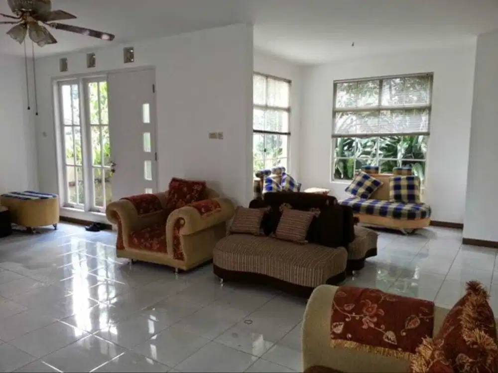 Dijual Rumah Hook Siap Huni 2 Lantai Di Lippo Utara