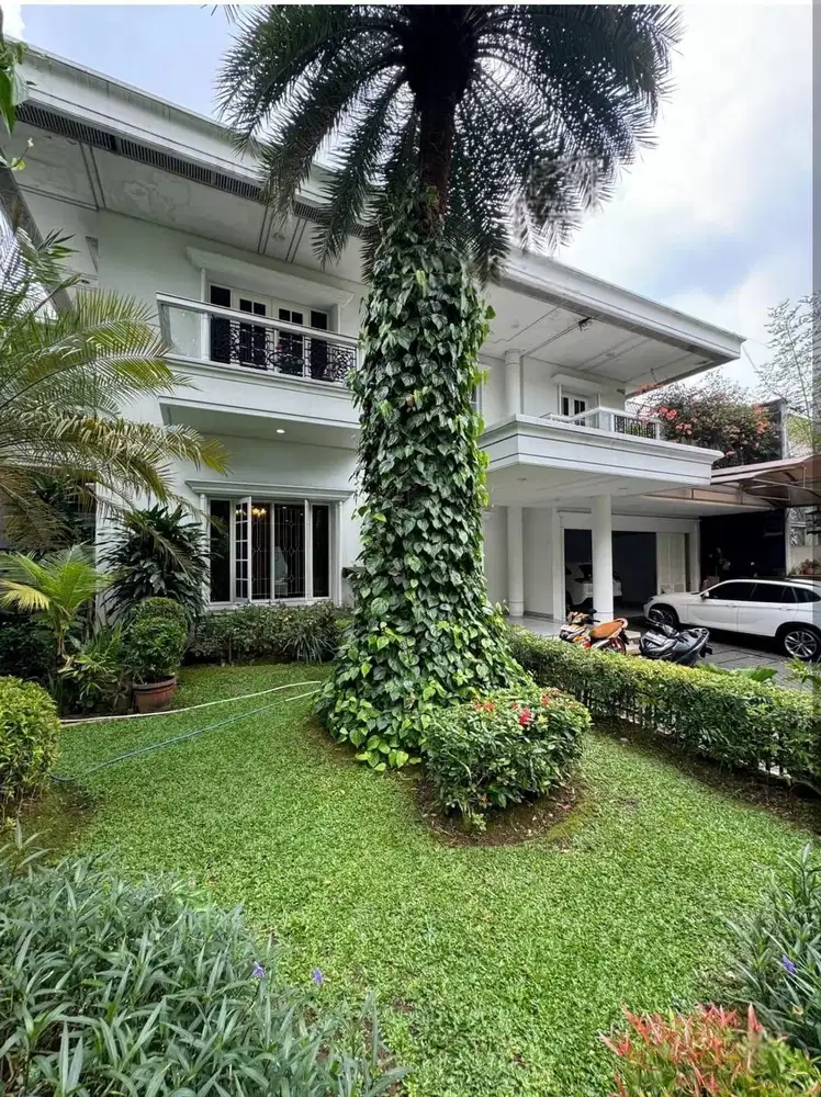 Elegant Classic Home With Lush Garden & Grand Marble Interiors